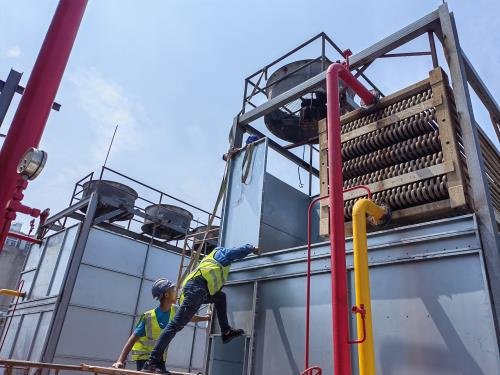 閉式冷卻塔的補(bǔ)水是怎樣完成的?(閉式冷卻塔內(nèi)部循環(huán)水需要補(bǔ)水嗎)